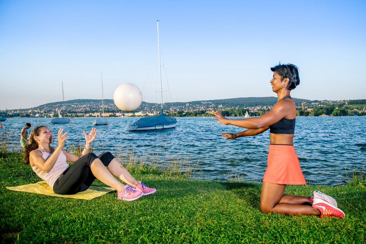 Beckenbodentraining Berner Oberland Beckenbodenschwäche Personaltraining bei Wechseljahren Frauenfitness ab 40 Berner Oberland Training für die Körpermitte