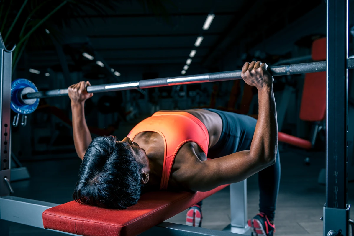 Beckenbodentraining Berner Oberland Beckenbodenschwäche Personaltraining bei Wechseljahren Frauenfitness ab 40 Berner Oberland Rückentraining Berner Oberland