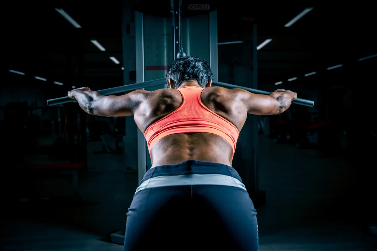 Gezielter Muskelaufbau im Berner Oberland mit Personaltraining & Personaltrainer.
